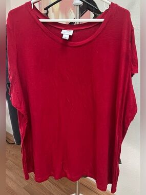 Jaclyn Smith Red Short-Sleeve Tee